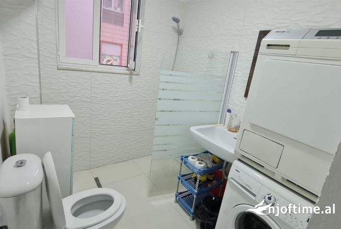 Shtepi me qera Apartament ne Tirane, 1+1, Mobilimi E mobiluar, Pagesa 600  Euro.