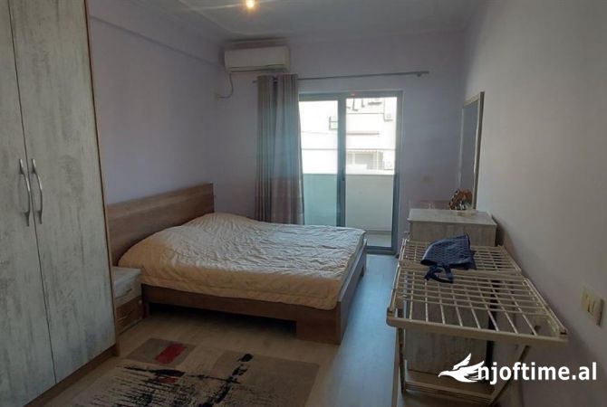 Shtepi me qera 2+1 ne Tirane - 50,000 Leke