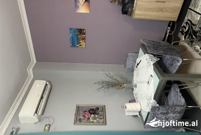 Shtepi ne shitje Apartament ne Tirane, 2+1, Mobilimi E mobiluar, Pagesa 125,000  Euro.