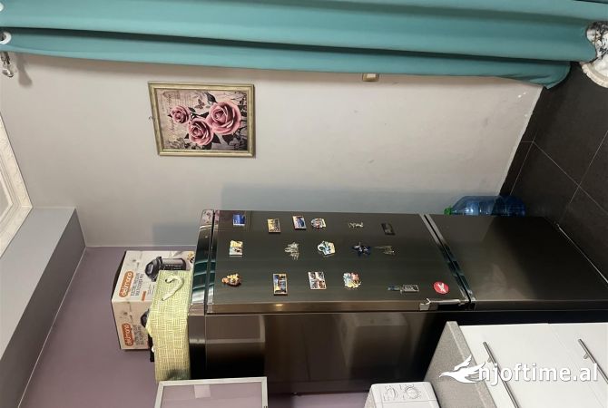 Shtepi ne shitje Apartament ne Tirane, 2+1, Mobilimi E mobiluar, Pagesa 125,000  Euro.