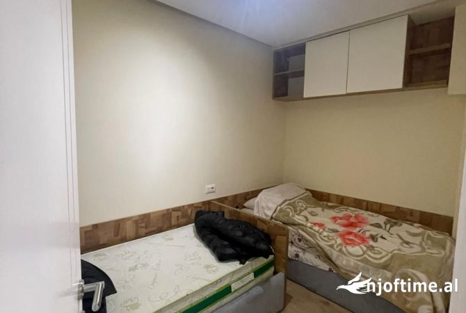 Shtepi me qera Apartament ne Tirane, 2+1, Mobilimi E mobiluar, Pagesa 550  Euro.