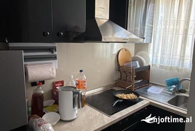 Shtepi me qera Apartament ne Tirane, 1+1, Mobilimi E mobiluar, Pagesa 45,000  Leke.
