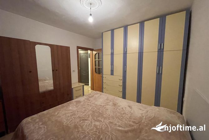 Shtepi me qera Apartament ne Tirane, 1+1, Mobilimi E mobiluar, Pagesa 40,000  Leke.