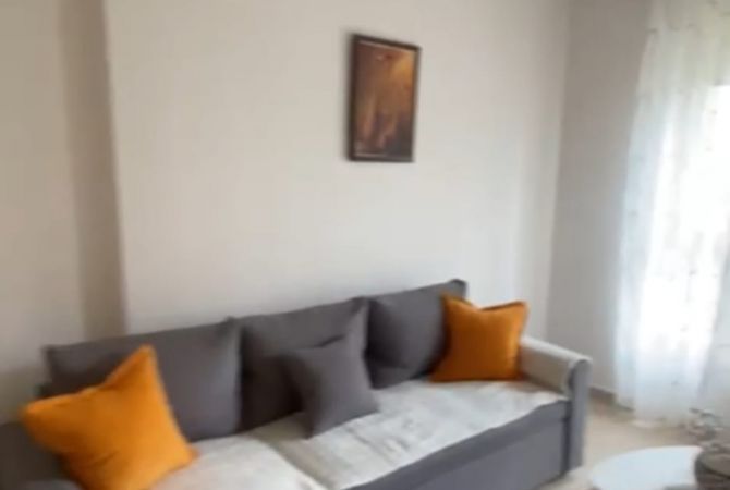 Shtepi me qera 2+1 ne Tirane - 520 Euro