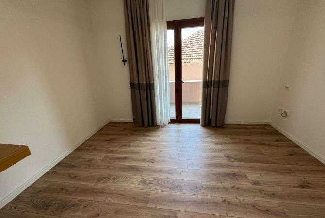 Shtepi me qera 2+1 ne Tirane - 600 Euro