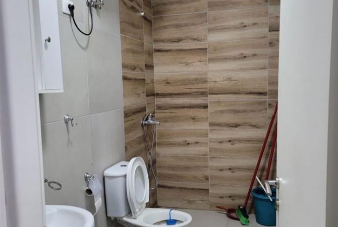 Shtepi me qera 1+1 ne Tirane - 40,000 Leke