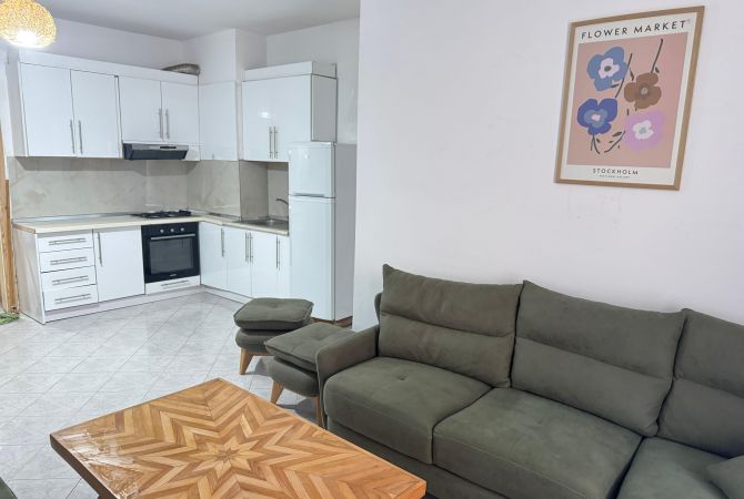 Shtepi me qera Apartament ne Tirane, 1+1, Mobilimi E mobiluar, Pagesa 40,000  Leke.