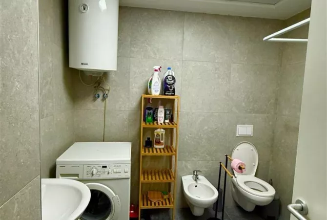 Shtepi me qera 2+1 ne Tirane - 750 Euro