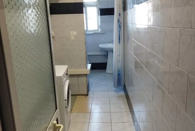 Shtepi me qera 2+1 ne Tirane - 550 Euro