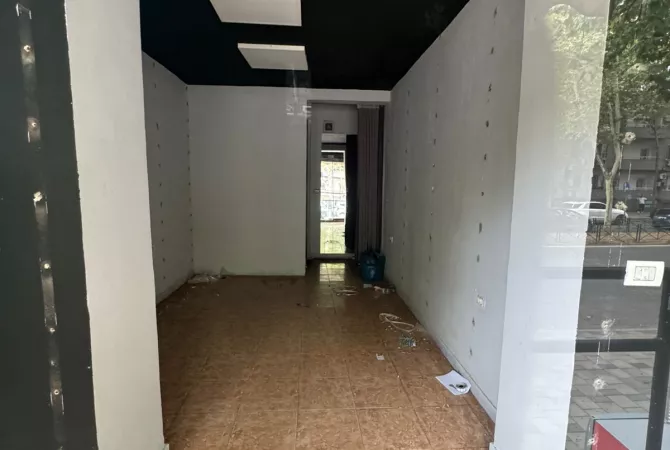 Ambient biznesi me qera 1+1 ne Tirane - 700 Euro