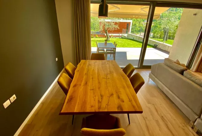 Shtepi me qera 2+1 ne Tirane - 1,300 Euro