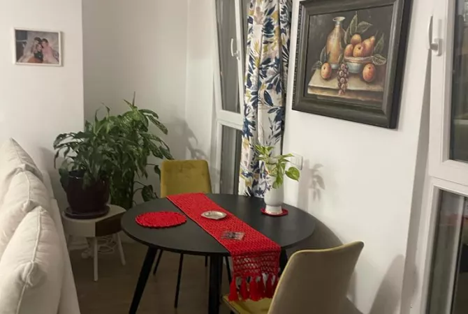 Shtepi me qera Apartament ne Tirane, 2+1, Mobilimi E mobiluar, Pagesa 45,000  Leke.