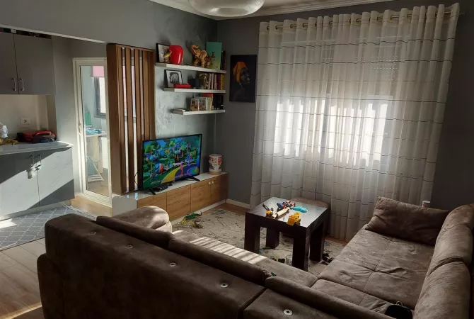Shtepi me qera 2+1 ne Tirane - 50,000 Leke