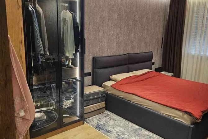 Shtepi me qera Apartament ne Tirane, 2+1, Mobilimi E mobiluar, Pagesa 65,000  Leke.