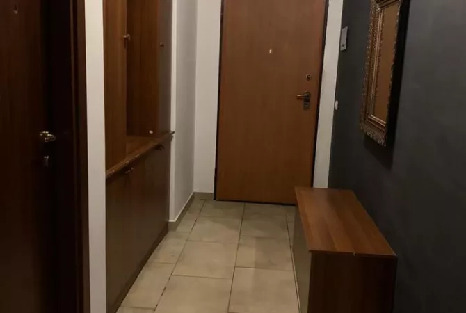 Shtepi me qera Apartament ne Tirane, 2+1, Mobilimi E mobiluar, Pagesa 60,000  Leke.