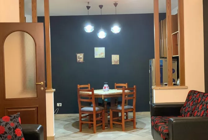 Shtepi me qera Apartament ne Tirane, 2+1, Mobilimi E mobiluar, Pagesa 60,000  Leke.