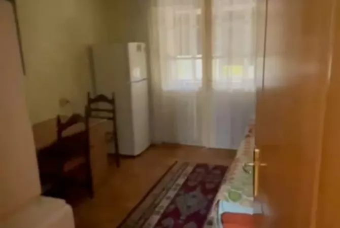 Shtepi me qera 2+1 ne Tirane - 45,000 Leke