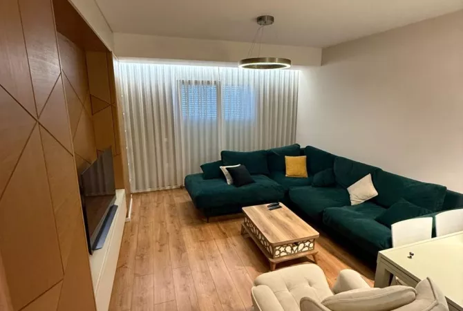 Shtepi me qera Apartament ne Tirane, 2+1, Mobilimi E mobiluar, Pagesa 1,000  Euro.