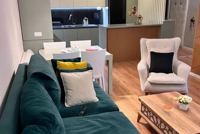 Shtepi me qera 2+1 ne Tirane - 1,000 Euro