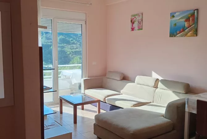 Shtepi me qera 2+1 ne Tirane - 470 Euro