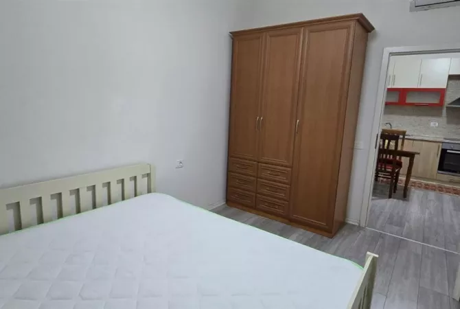 Shtepi me qera Apartament ne Tirane, 2+1, Mobilimi E mobiluar, Pagesa 45,000  Leke.