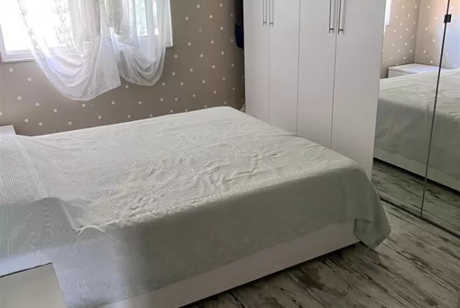 Shtepi me qera 2+1 ne Tirane - 660 Euro