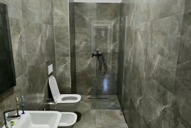 Shtepi me qera Apartament ne Tirane, 1+1, Mobilimi E mobiluar, Pagesa 750  Euro.