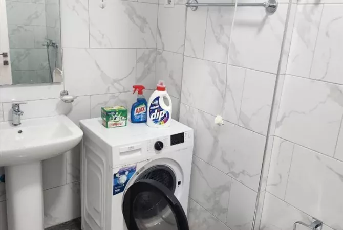 Shtepi me qera 2+1 ne Tirane - 65,000 Leke