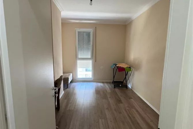 Shtepi me qera Apartament ne Tirane, 2+1, Mobilimi E mobiluar, Pagesa 530  Euro.