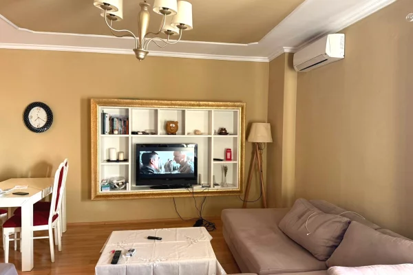 Shtepi me qera Apartament ne Tirane, 2+1, Mobilimi E mobiluar, Pagesa 450  Euro.