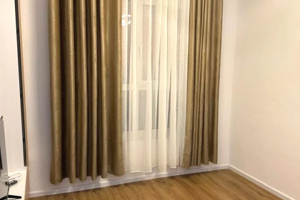 Shtepi me qera Apartament ne Tirane, 1+1, Mobilimi E mobiluar, Pagesa 42,000  Leke.