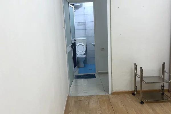 Shtepi me qera Garsoniere ne Tirane - 300 Euro