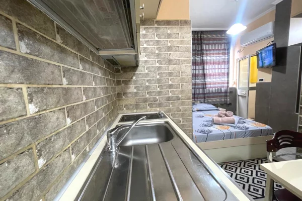 Shtepi me qera Garsoniere ne Tirane - 35,000 Leke