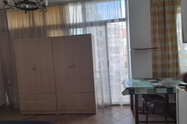 Shtepi me qera Garsoniere ne Tirane - 27,000 Leke