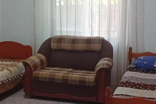 Shtepi me qera Apartament ne Tirane, 2+1, Mobilimi E mobiluar, Pagesa 40,000  Leke.