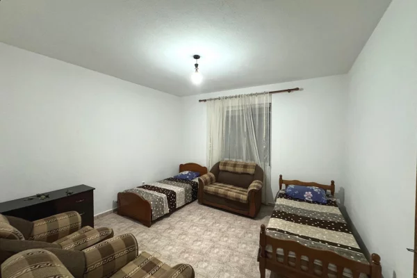 Shtepi me qera Apartament ne Tirane, 2+1, Mobilimi E mobiluar, Pagesa 40,000  Leke.