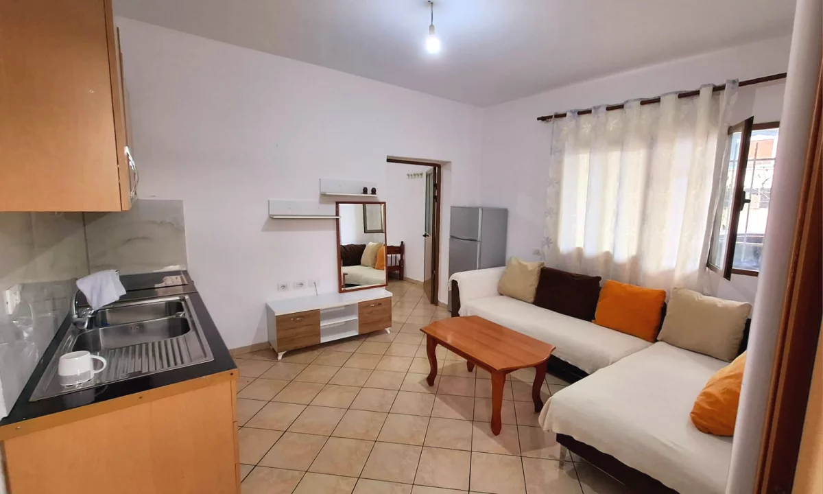 Shtepi me qera Apartament ne Tirane, 1+1, Mobilimi E mobiluar, Pagesa 23,000  Leke.