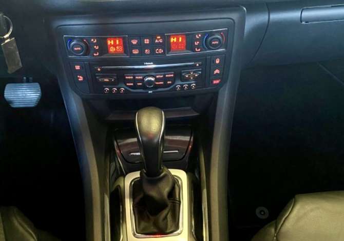 Noleggio Auto  a Tirana - 35 Euro