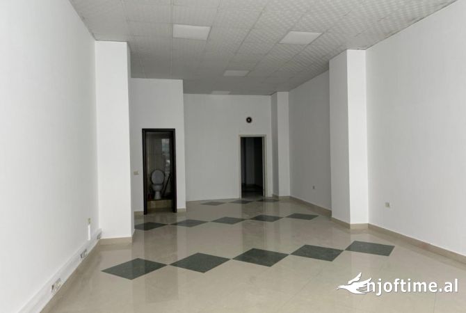 Ambient biznesi ne shitje 1+1 ne Tirane - 190,000 Euro
