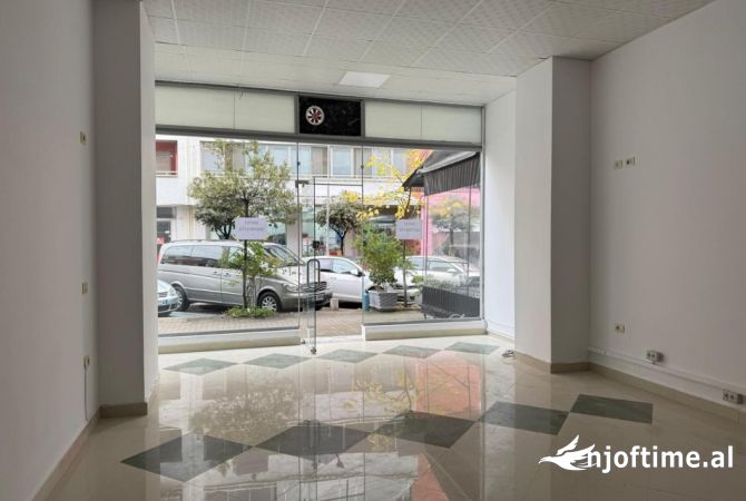 Ambient biznesi ne shitje 1+1 ne Tirane - 190,000 Euro