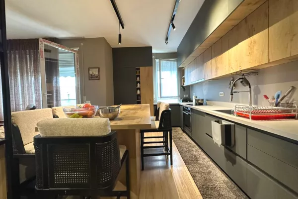 Shtepi ne shitje 3+1 ne Tirane - 300,000 Euro