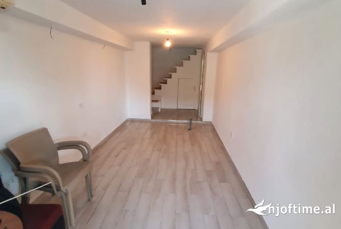 Ambient biznesi me qera 1+1 ne Tirane - 30,000 Leke