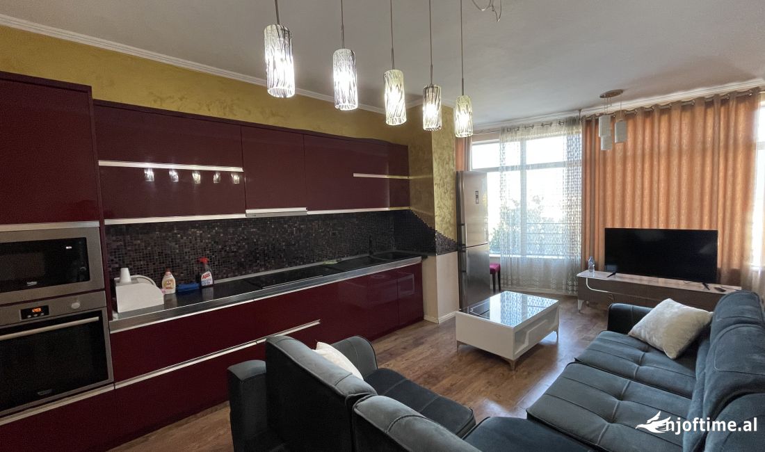 Shtepi me qera Apartament ne Tirane, 2+1, Mobilimi E mobiluar, Pagesa 400  Euro.
