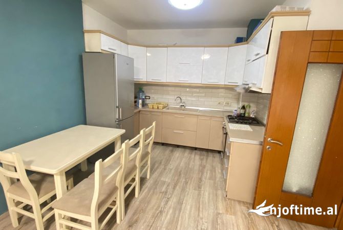 Shtepi me qera 2+1 ne Tirane - 450 Euro
