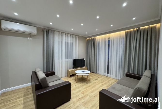 Shtepi me qera 2+1 ne Tirane - 650 Euro