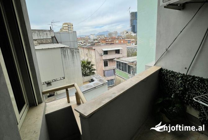 Shtepi me qera Apartament ne Tirane, 2+1, Mobilimi E mobiluar, Pagesa 650  Euro.