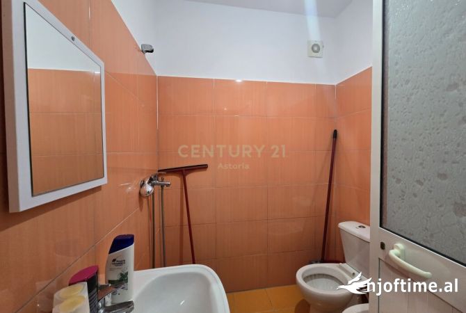 Shtepi ne shitje Apartament ne Lezhe, 2+1, Mobilimi E mobiluar, Pagesa 70,000  Euro.