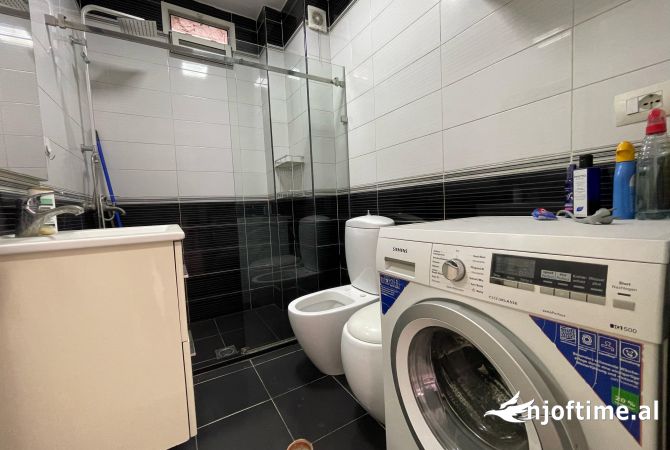 Shtepi ne shitje Apartament ne Tirane, 1+1, Mobilimi E mobiluar, Pagesa 137,999  Euro.