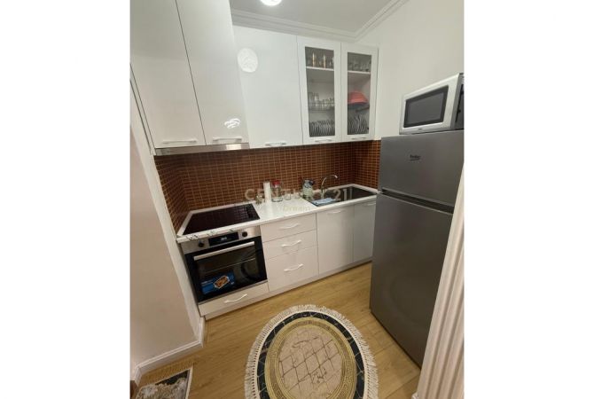 Shtepi ne shitje Apartament ne Tirane, 1+1, Mobilimi Bosh, pa mobiluar, Pagesa 110,000  Euro.