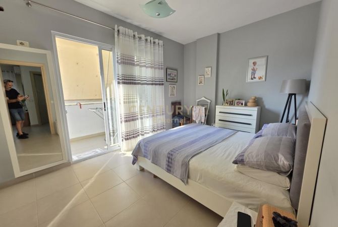 Shtepi ne shitje Apartament ne Tirane, 2+1, Mobilimi E mobiluar, Pagesa 130,000  Euro.
